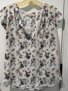 LOFT White Floral V-Neck Short Sleeve Blouse